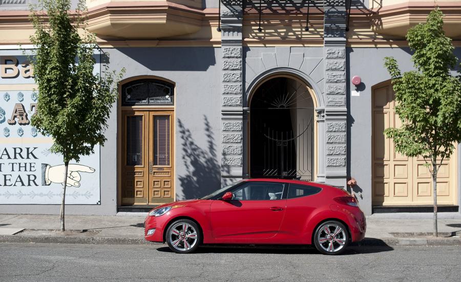  Hyundai Veloster 2011 года  (фото 182 из 184)